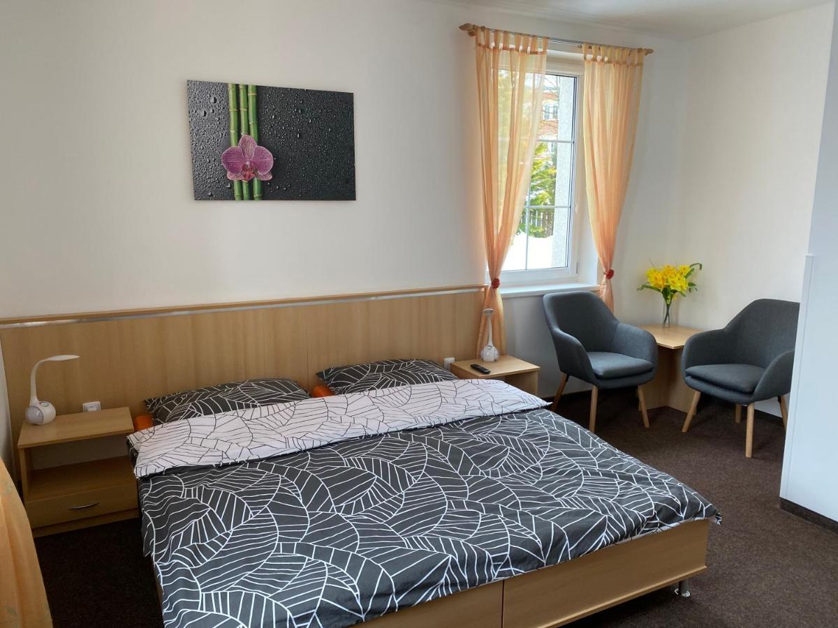 Penzion Pod Kostelem Bublava Extérieur photo