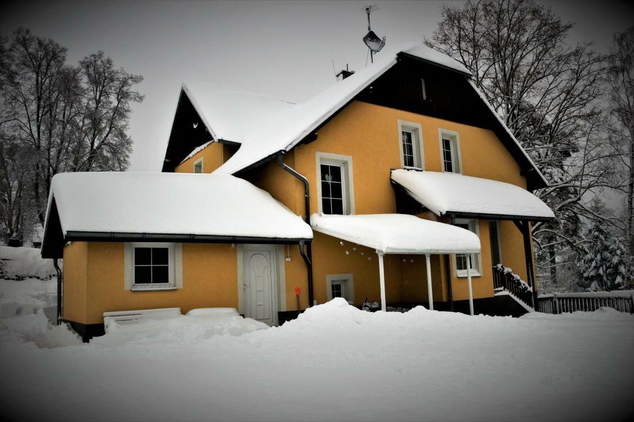 Penzion Pod Kostelem Bublava Extérieur photo
